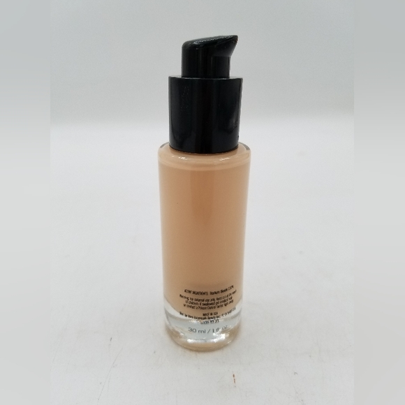 BareMinerals bare Pro performance wear liquid foundation. Shade Light Beige - Picture 2 of 2